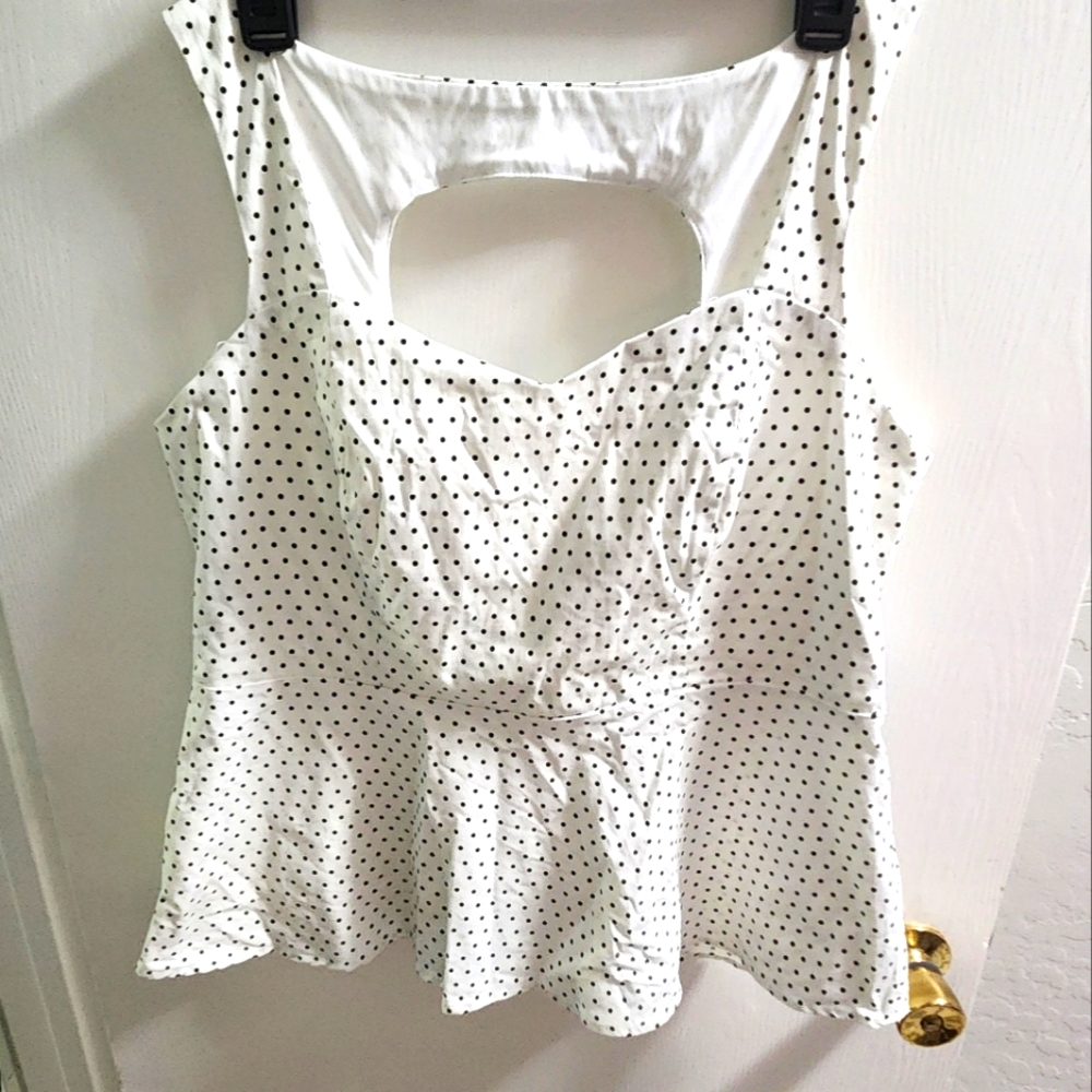 Torrid Retro sleeveless top black polka dot zip close cutout back size 1